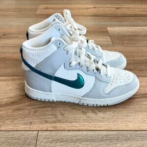 Nike dunk high fls white Womens Size 7.5
